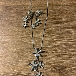 Elegant Silver Floral Necklace and Earring Set